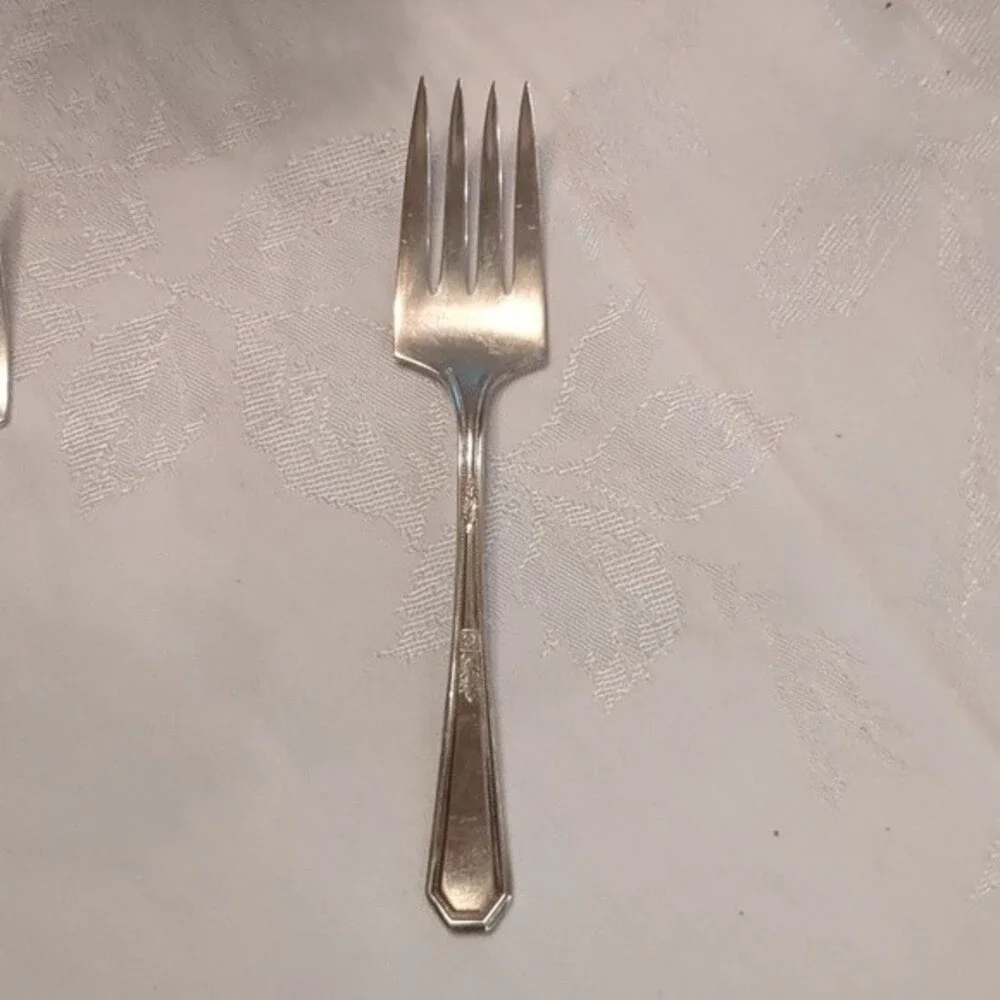 Wm Rogers & Son AA Silverplate 6 salad or dessert forks Mayfair 1923